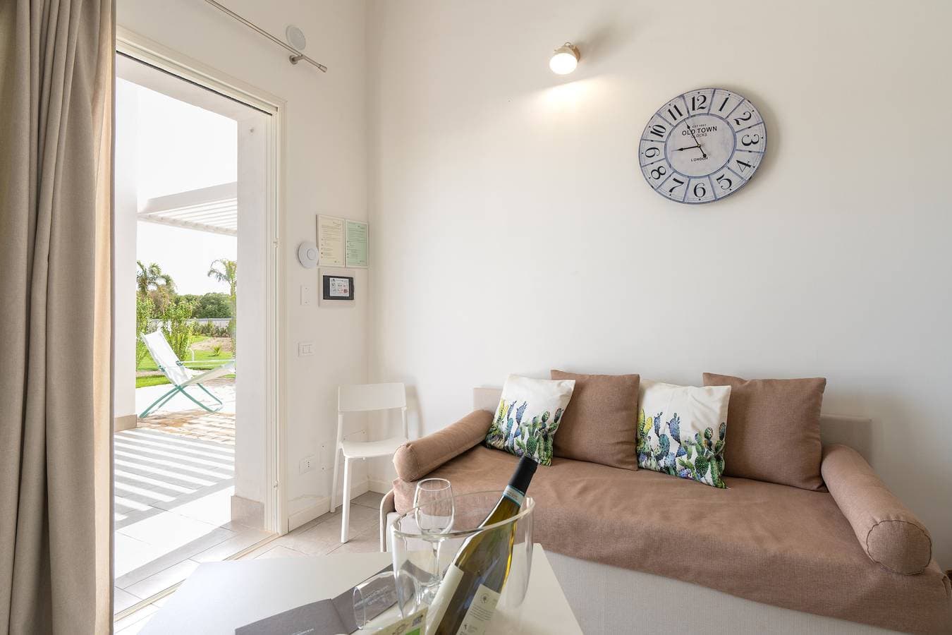 Foto 4 von 27: Ferienhaus 'Villa Gioberta, Fiori' mit Gemeinschaftspool, WLAN und Klimaanlage