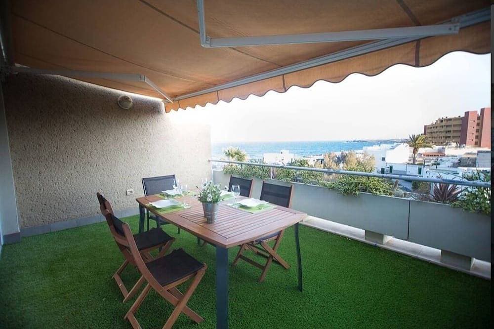 Auf Meereshöhe und mit Blick auf den Strand.  Wohnung mit Terrasse und 8 Stunden Sonne 1