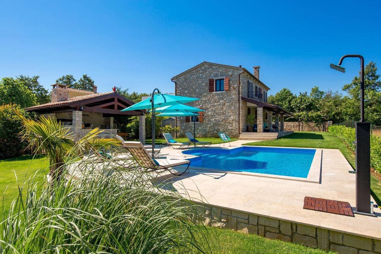Villa LAVANTINA 1