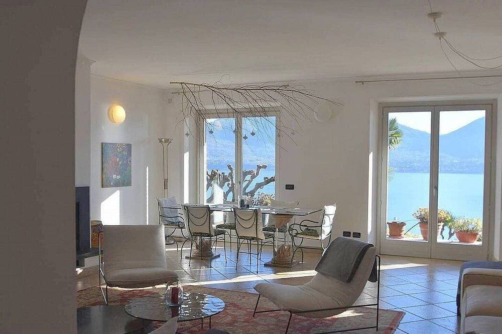 Foto 13 von 30: Villa Alborella: A bright four-story villa situated on a promontory facing the lake, with Free Wi-Fi.