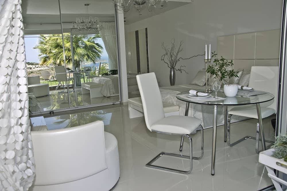 Foto 2 von 17: Luxus White Suite (2 Personen)