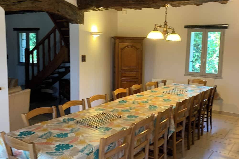 Foto 13 von 30: Magnificent Breton house for 15 p located in south brittany with private pool