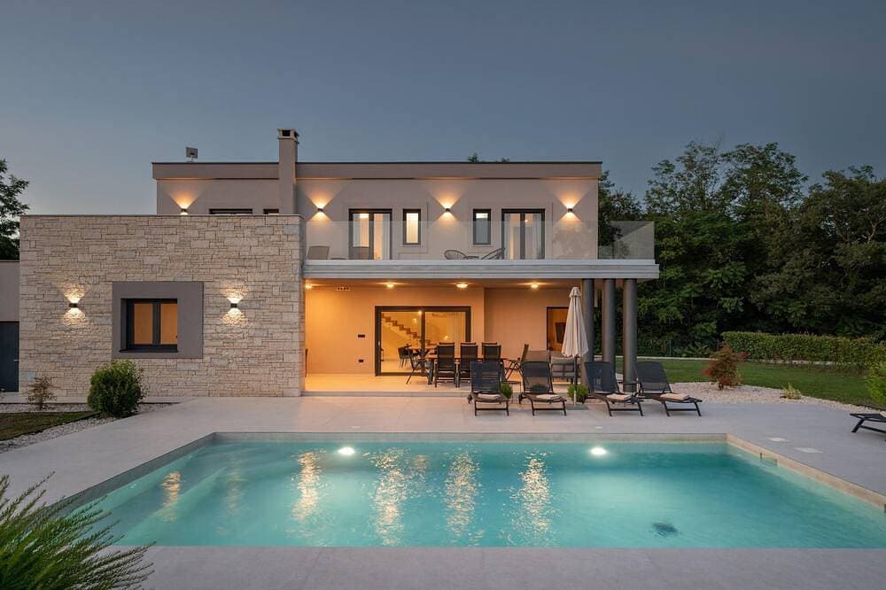 Traumhaftes Haus in Labin mit privatem Swimmingpool, der sowohl drinnen als. 1