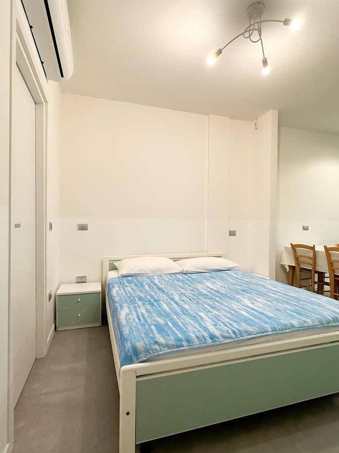 Foto 5 von 36: One-Bedroom Apartment