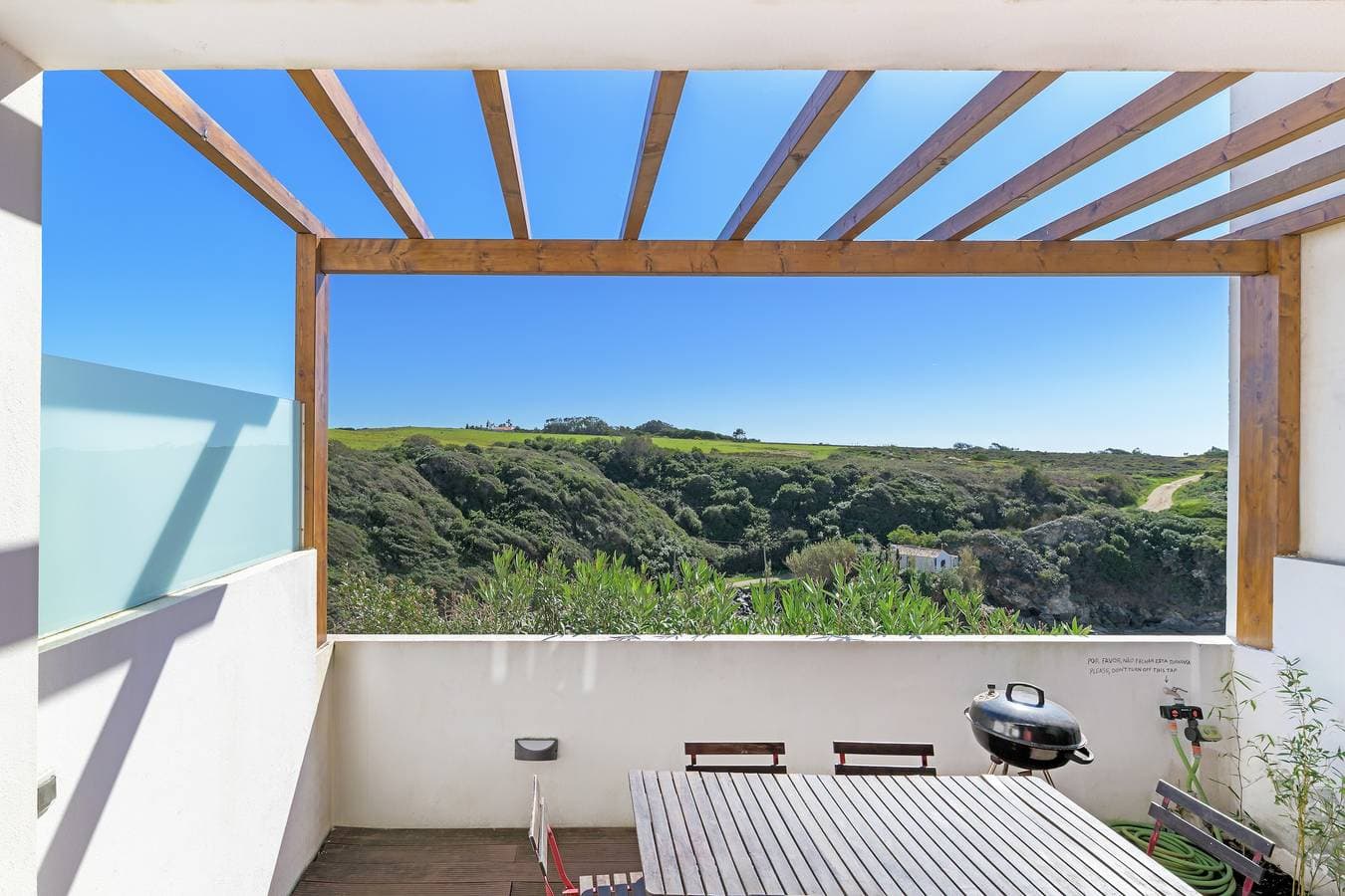 Foto 2 von 28: Ferienhaus 'Stylish Alentejo Beach Houseporto' mit Meerblick, privater Terrasse & WLAN