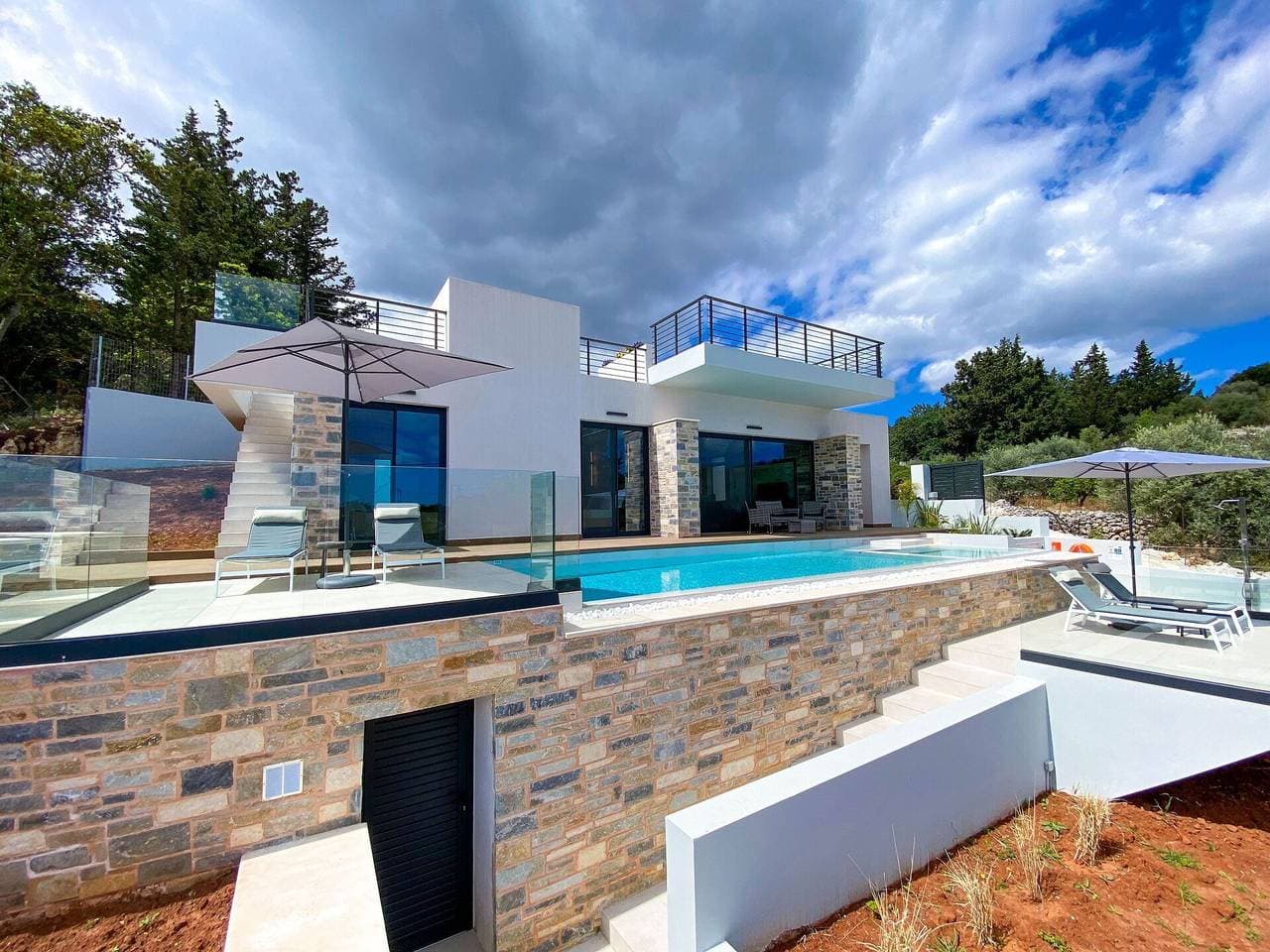 Foto 2 von 37: Villa für 4 Personen mit Pool