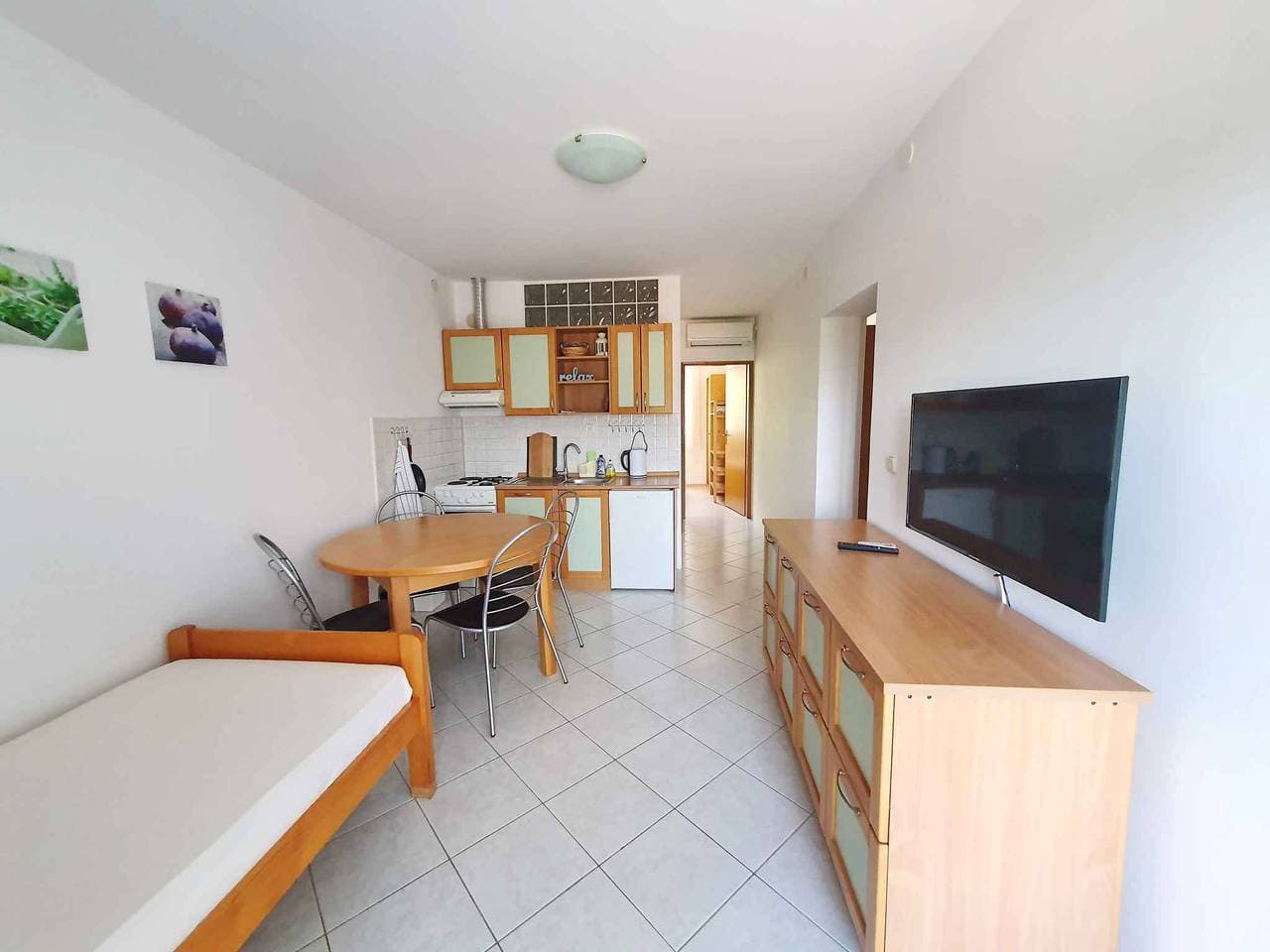 Foto 5 von 18: Ferienwohnung mit Blalkon und Klimaanlage