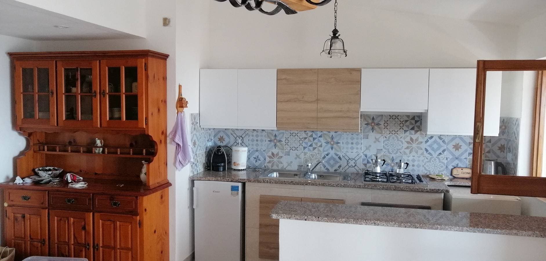 Foto 4 von 42: Ferienhaus 'Arcaidu' mit Meerblick, Balkon und Klimaanlage