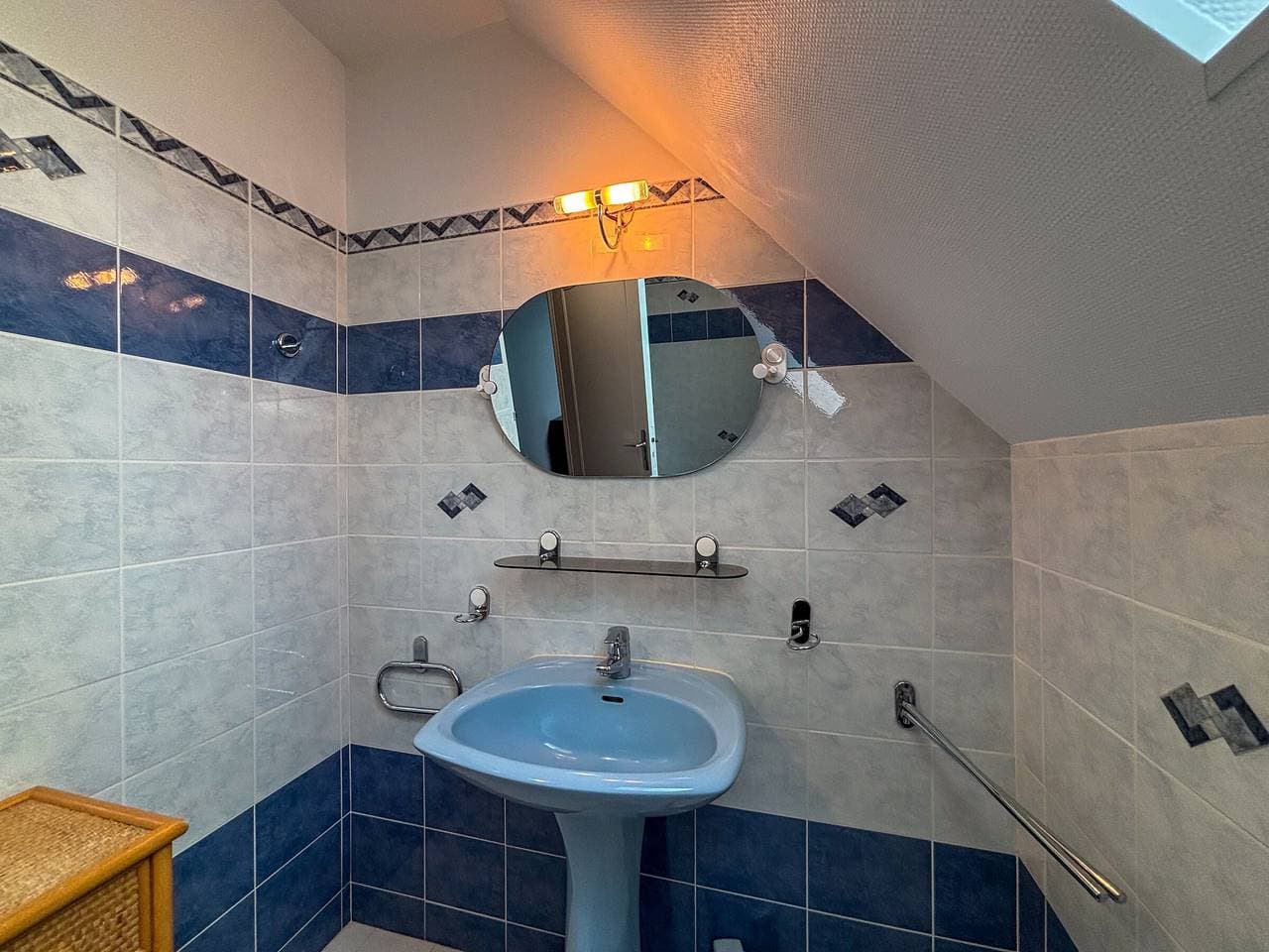 Foto 13 von 34: Familienfreundliches Ferienhaus mit großem Garten, Pool und Tennisplatz in der Nähe von Zoo und Schlössern