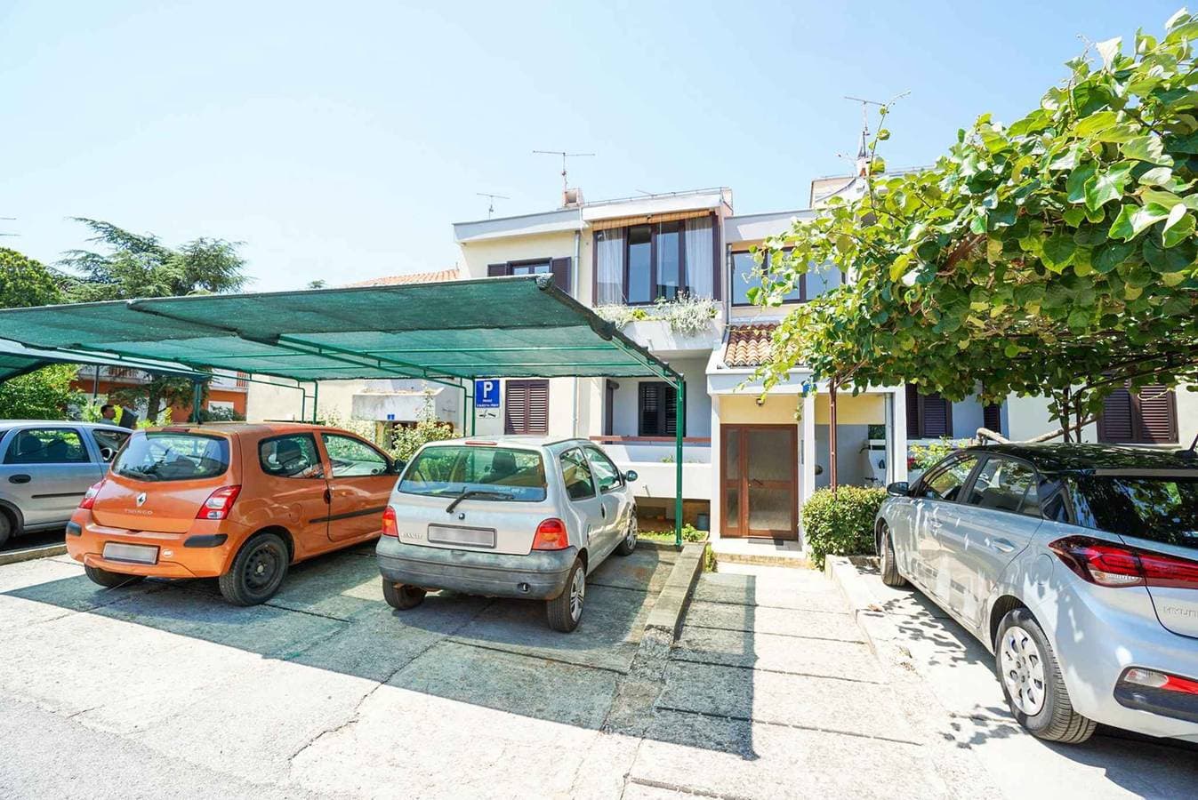 Foto 6 von 25: Ferienwohnung mit gemütlicher Loggia und Klimaanlage
