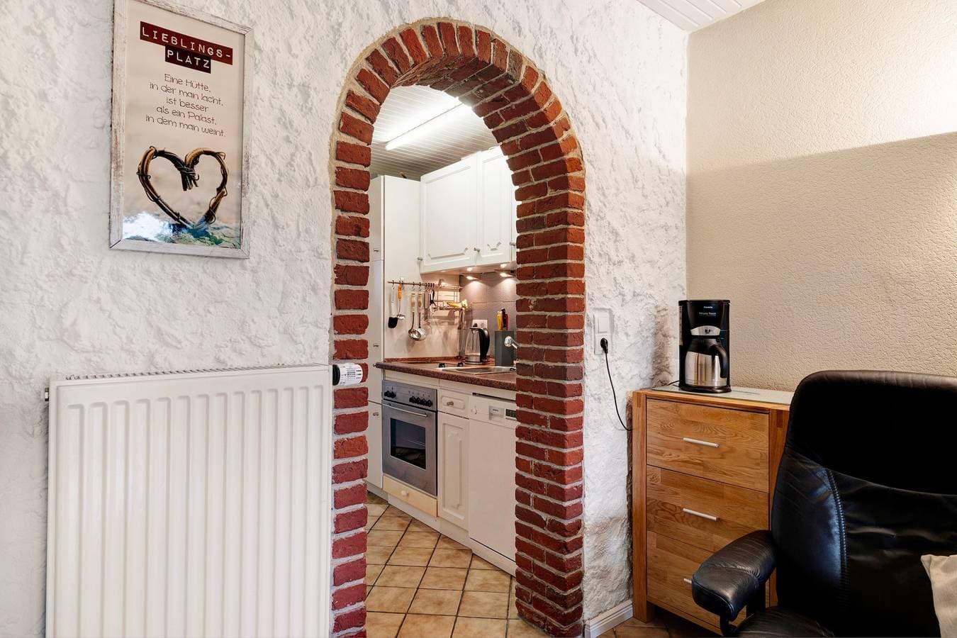 Foto 10 von 25: Ferienwohnung 'Haus Lith Deichblick' mit Meerblick, privater Terrasse und Wi-Fi