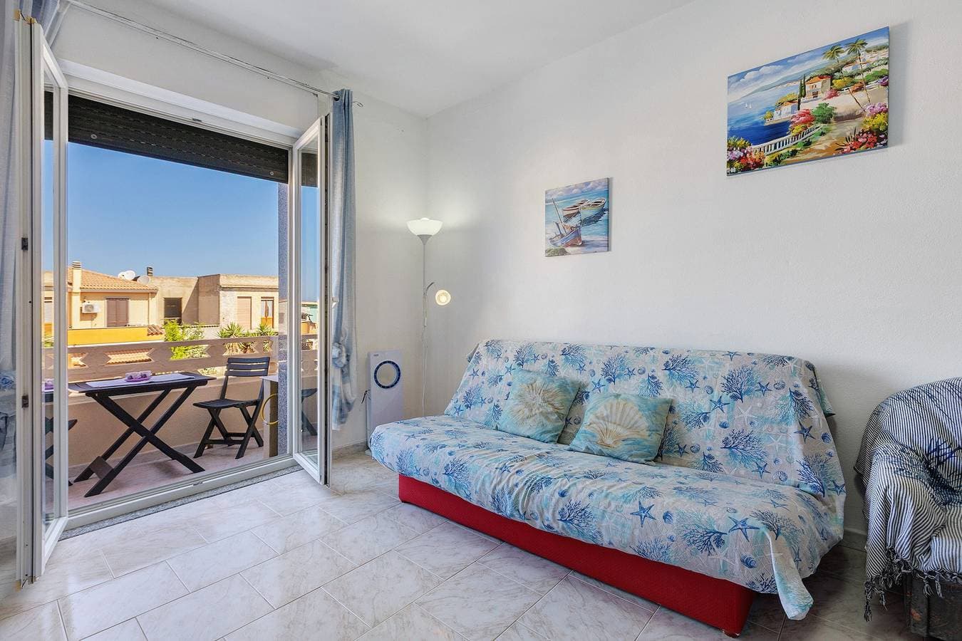 Foto 3 von 28: Ferienhaus 100 m vom Strand mit privater Terrasse, Balkon und Klimaanlage
