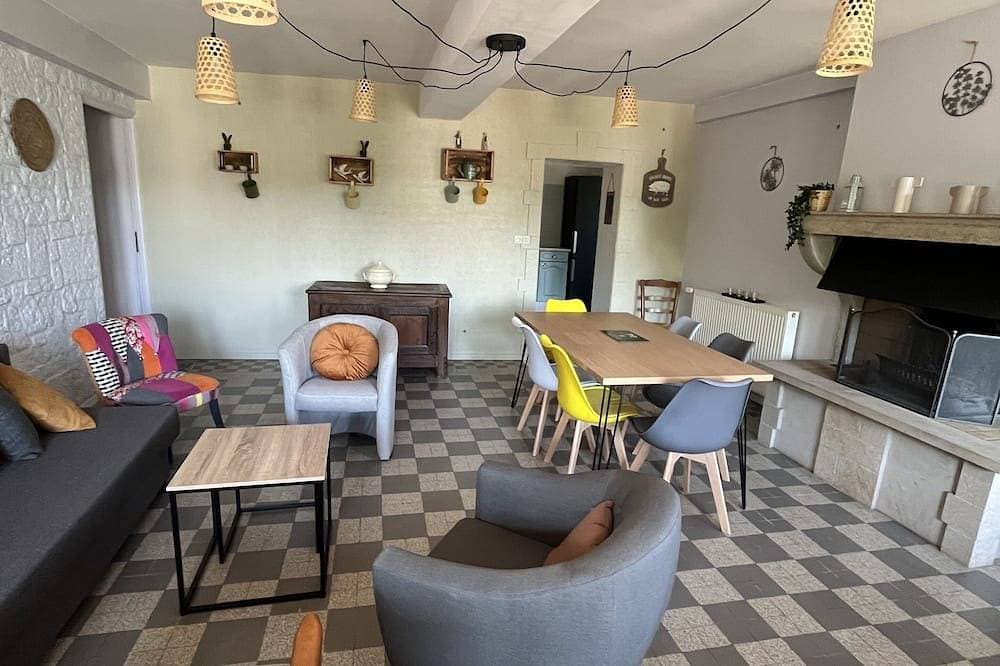 Foto 11 von 25: La Maison de Command, Gîte Pour 6 Personnes en Campagne, Avec Piscine