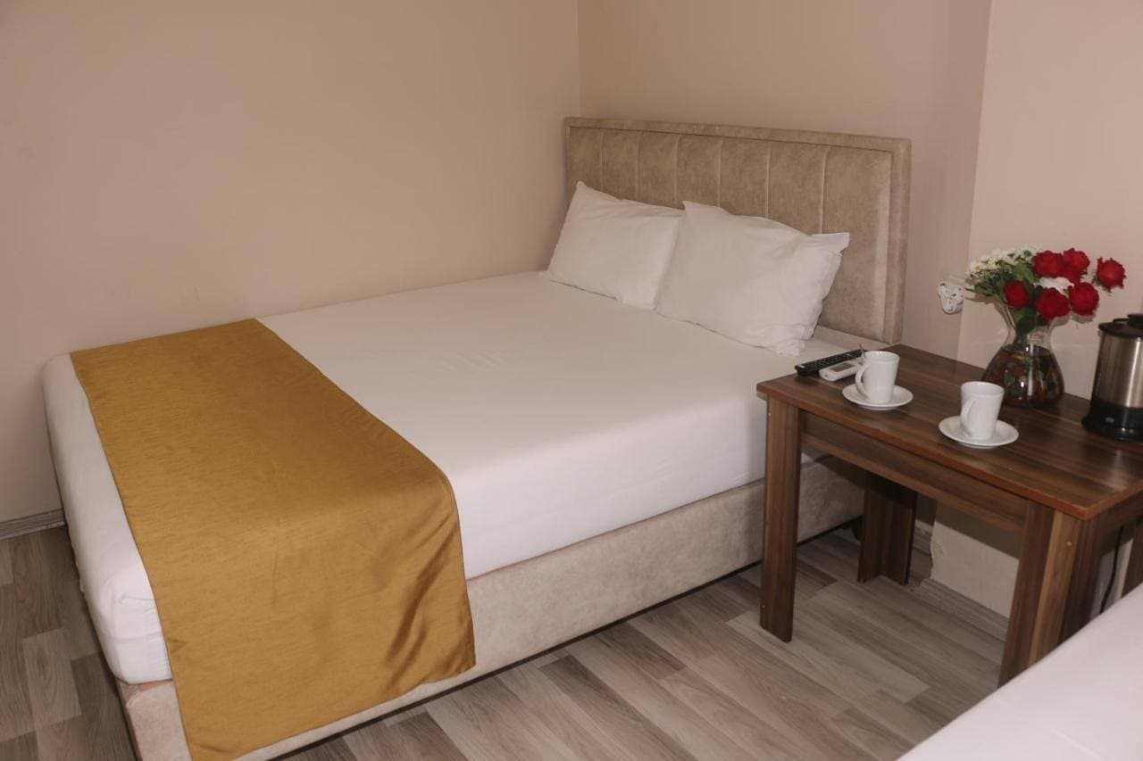 Foto 9 von 49: Economy Double Room