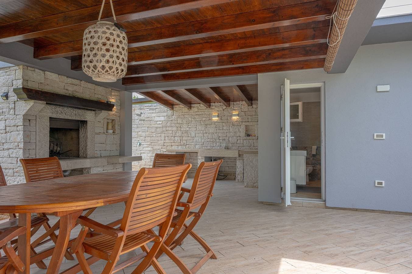 Foto 13 von 30: Peroj Terrace House by the sea