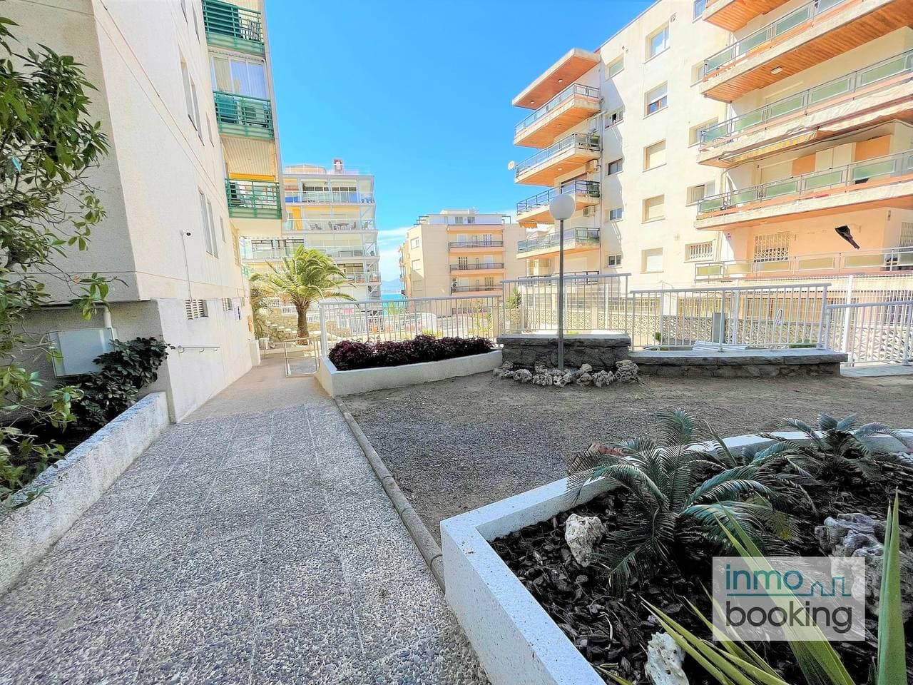 Foto 5 von 48: Ferienwohnung für 4 Personen mit Pool