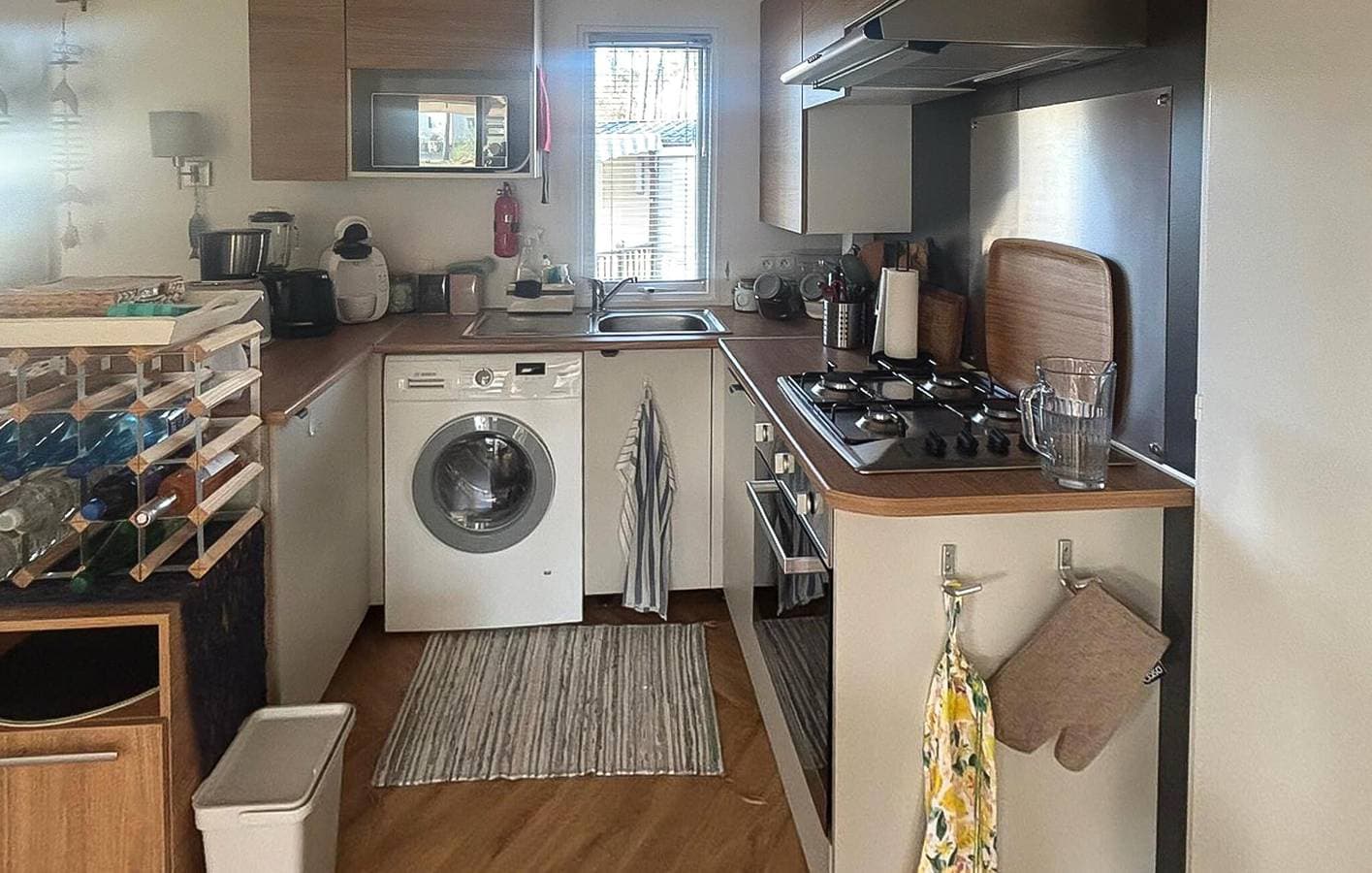 Foto 9 von 30: Gemütliches Mobilheim mit Pool, Garten & WiFi in der Nähe des Restaurants Les Pinèdes