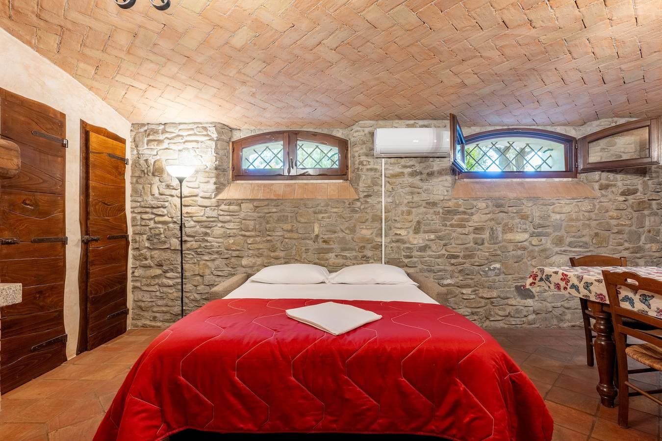 Foto 7 von 31: Ferienwohnung 'Santina' mit Bergblick, Wi-Fi und Klimaanlage