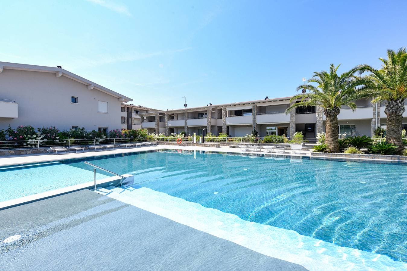 Foto 12 von 42: Mgh Luxury - Vivere il Lago