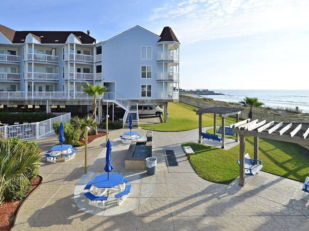 Foto 12 von 41: \"Hermosita\": Zeitgenössische Seascape Beachfront Condo