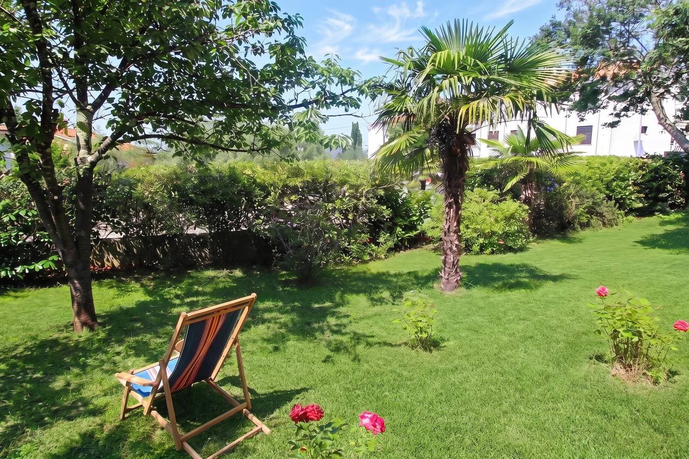 Foto 2 von 21: Beach Garden Apartment 3 with Private Parking