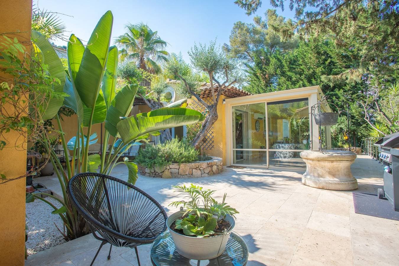 Foto 4 von 45: Villa „Palmiers En Couleurs“ mit Bergblick, privatem Pool und WLAN
