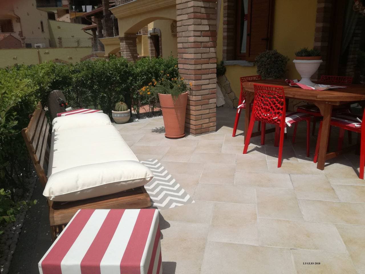 Foto 8 von 56: Haus 'Red Coral' mit Gemeinschaftspool