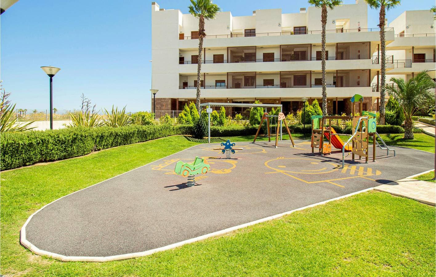 Foto 12 von 25: Apartment mit Meerblick, Pool und Parkplatz.
