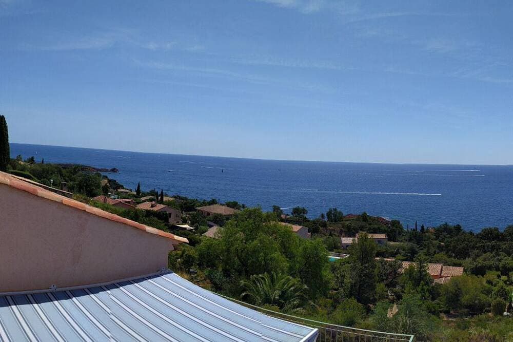 Foto 13 von 27: Wohnvilla mit großem Swimmingpool in Antheor, Südfrankreich