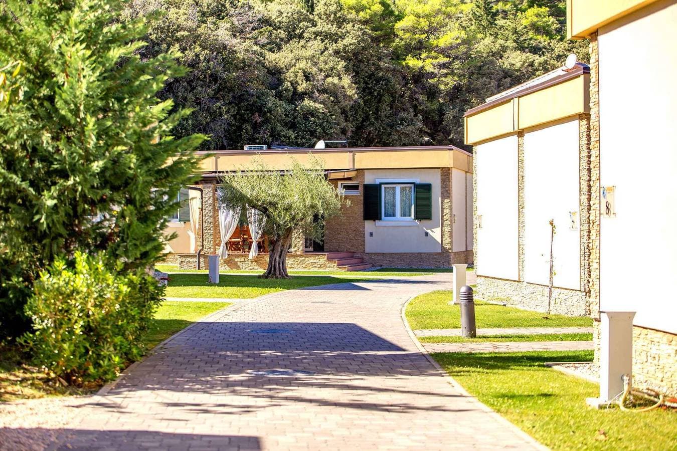Foto 6 von 29: Ferienhaus mit Pool und Klimaanlage