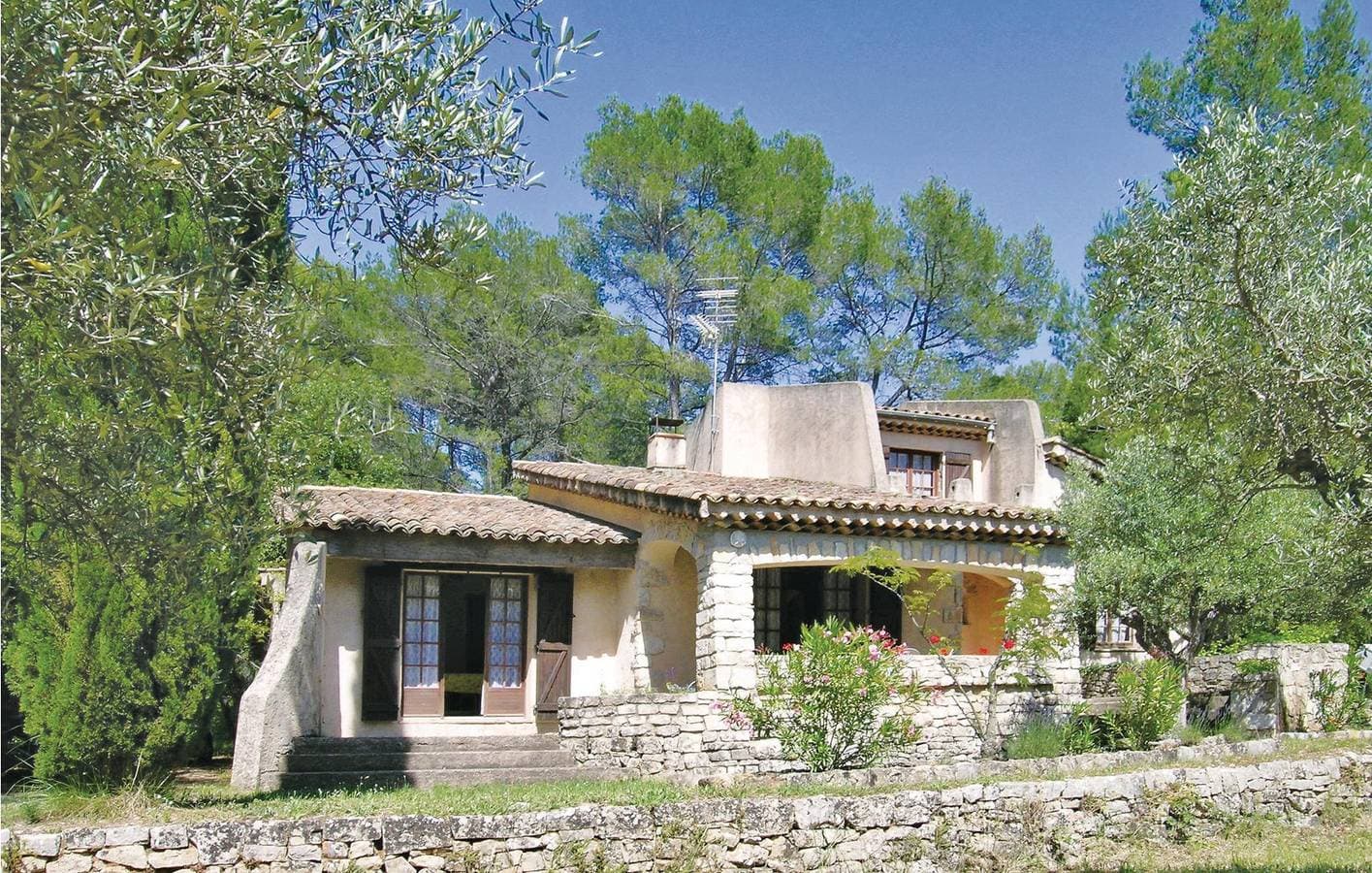 Gemütliches 2BR Apartment | Parkplatz, TV, Babybett | 2km nach Trans-en-Provence 1