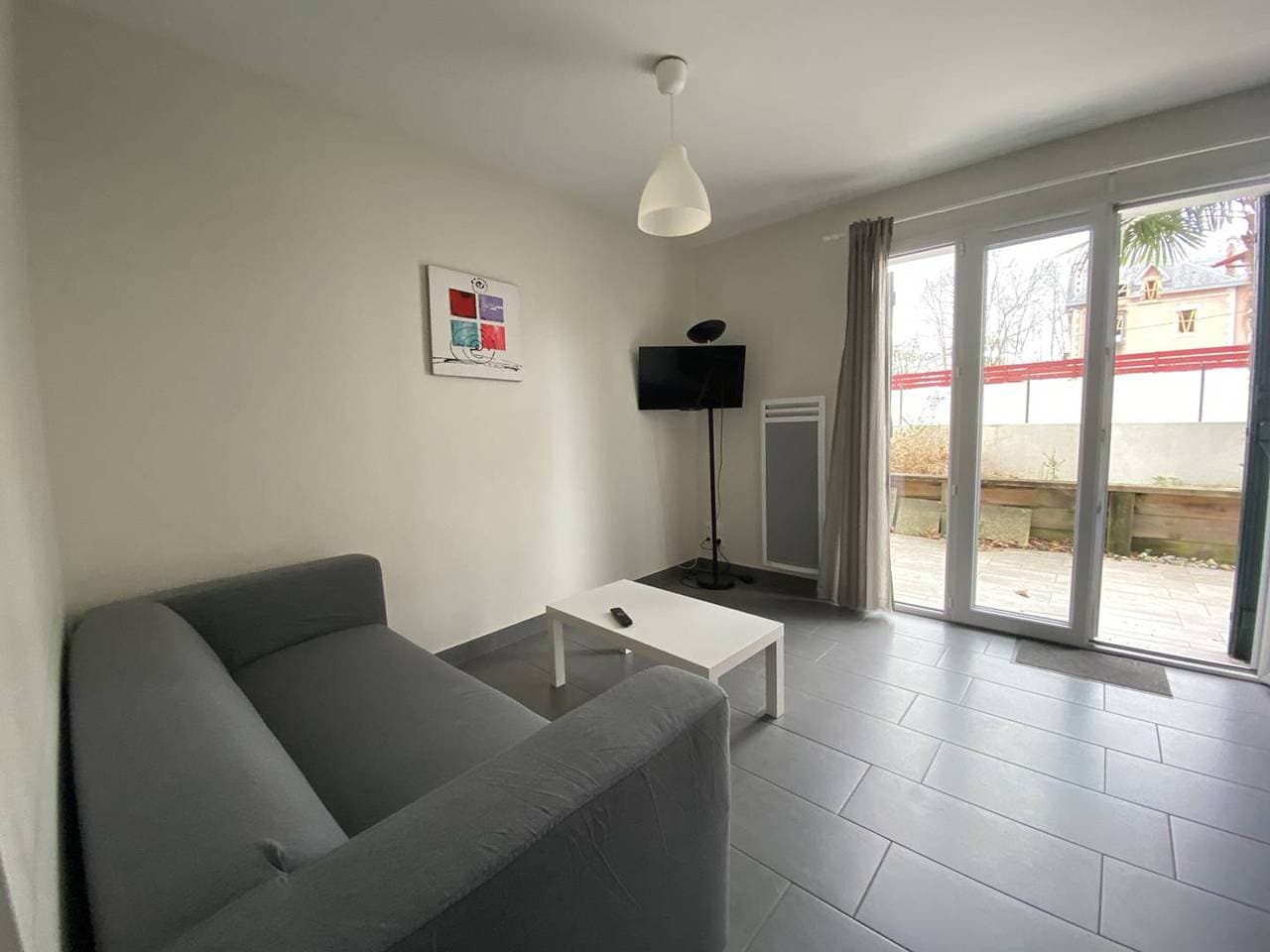 Foto 3 von 13: Komfortable T1-Wohnung mit Terrasse, Parkplatz, in der Nähe der Therme