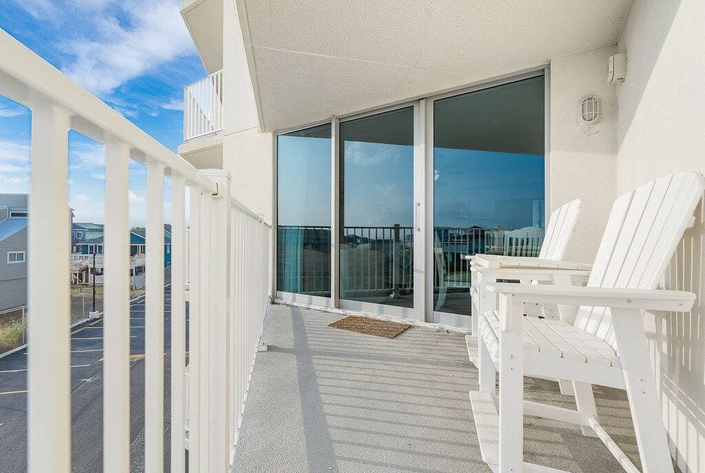 Foto 10 von 22: Sandcastle Condominium Unit 236