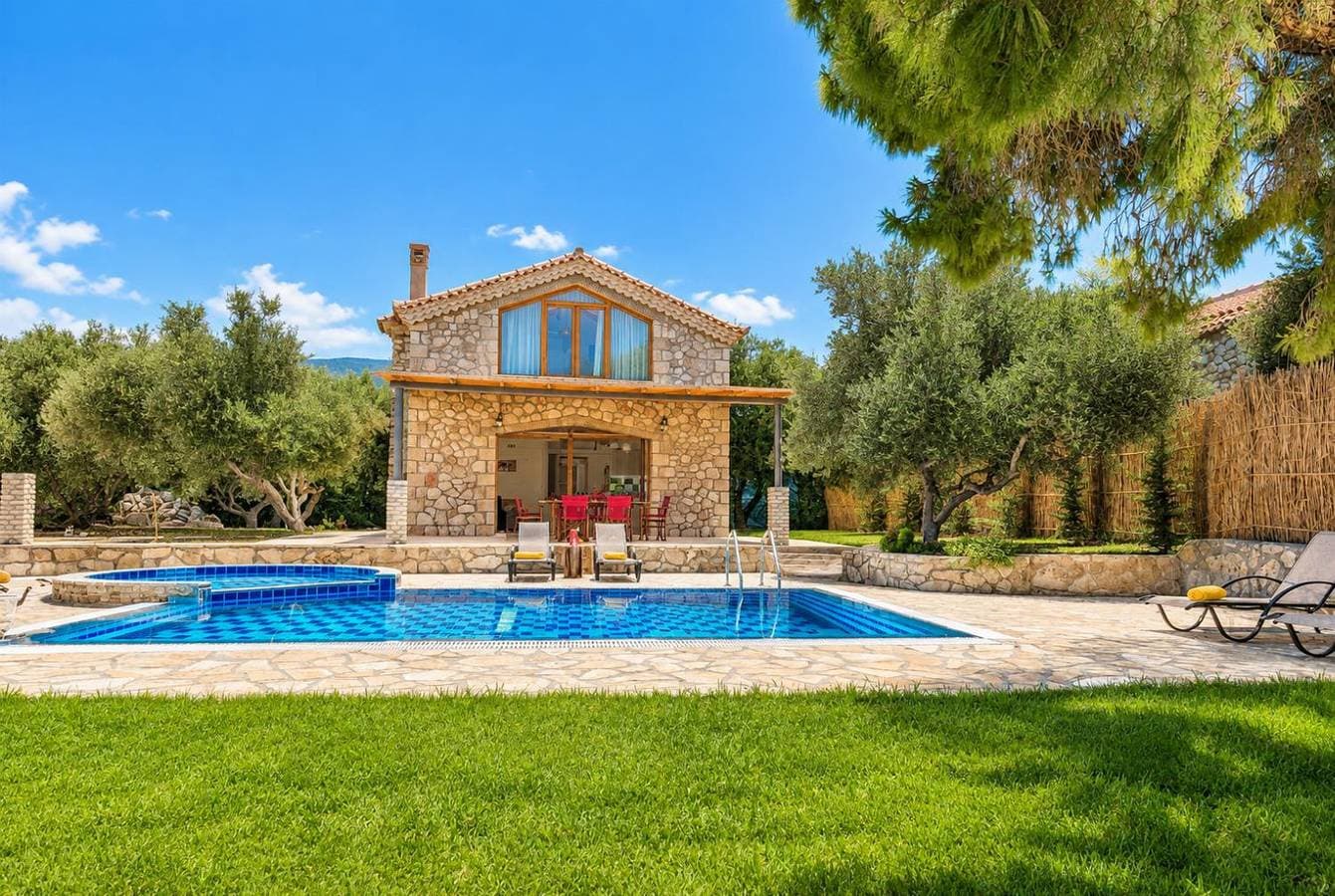 Foto 3 von 22: Villa Tireda Tria