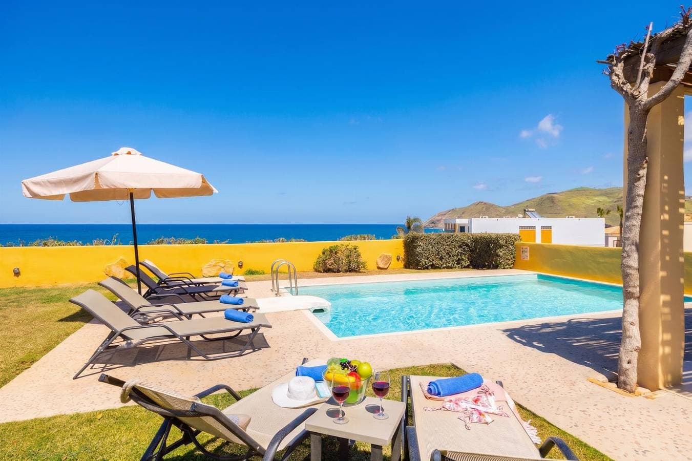 Foto 3 von 31: Villa für 6 Personen mit Meerblick