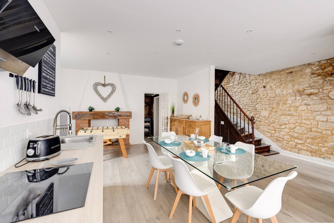 Modernes Steinhaus mit Terrasse für 6 Personen 1