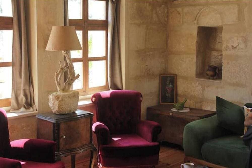 Foto 10 von 19: Anitya Dublex Stone House – Charming Cappadocian Retreat with Scenic Terrace