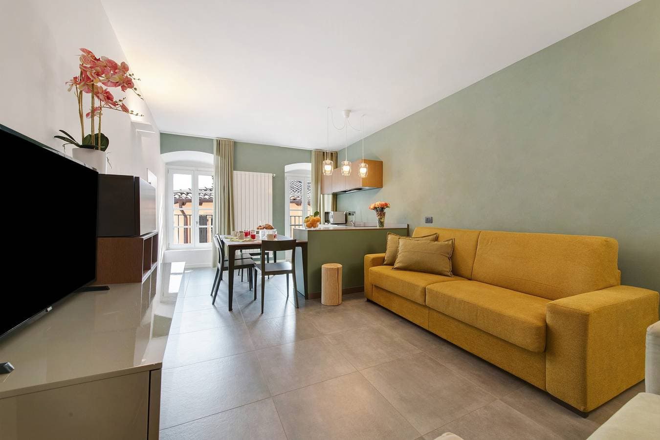 Gemhouse Smeraldo garda lake 1