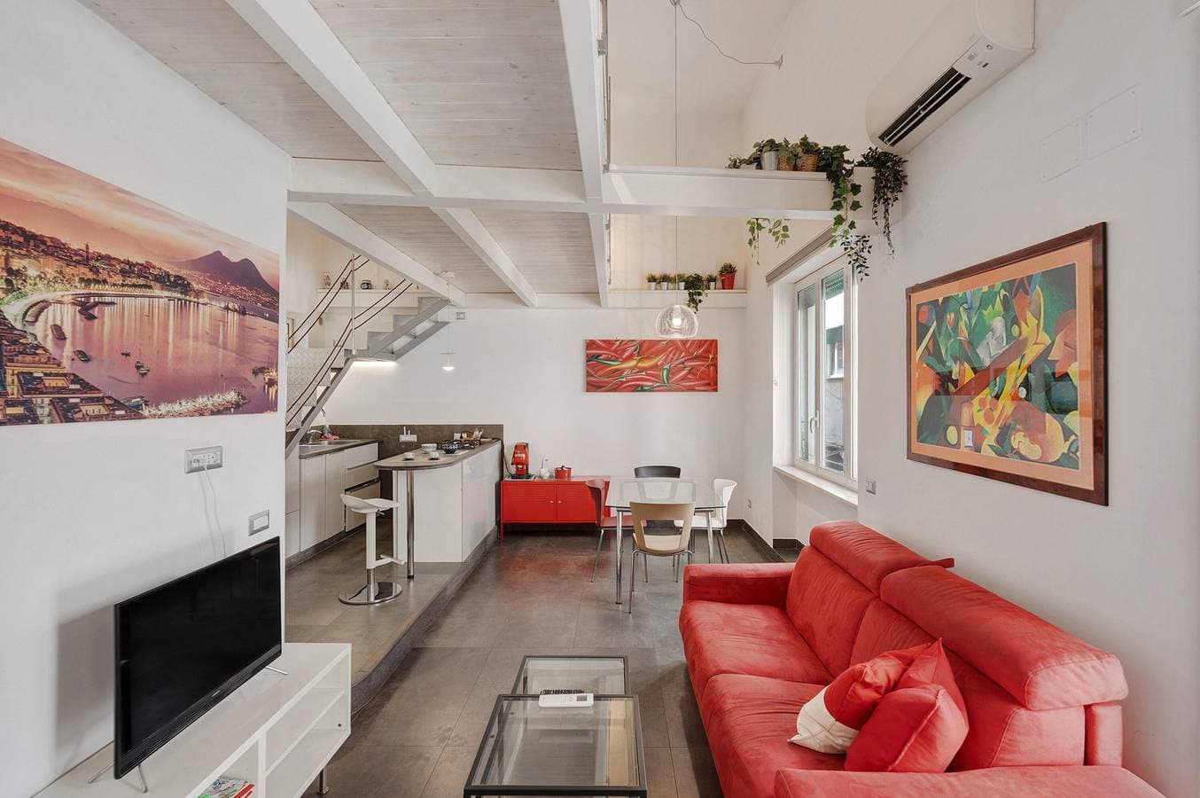 Foto 2 von 21: Ferienwohnung 'The Pepper in Pizzofalcone' mit Balkon, WLAN und Klimaanlage