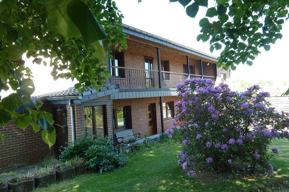 Foto 10 von 30: \"Chez Lulu - Kuscheliges Ferienhaus mit Nordischer Badwanne ** / Sauna Ardennen