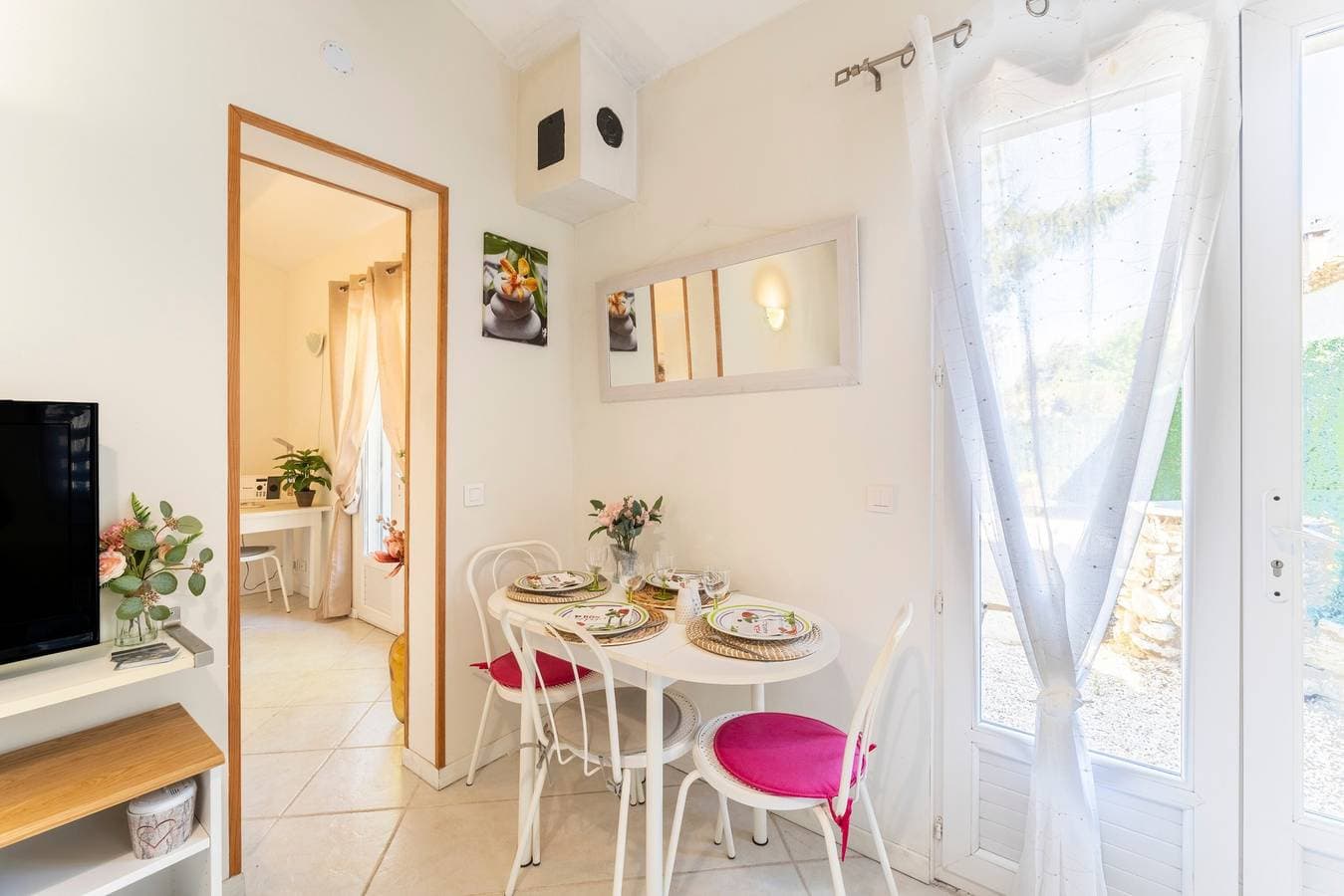 Foto 12 von 24: Ferienwohnung "Agréable A La Campagne" mit privatem Pool, privater Terrasse und WLAN
