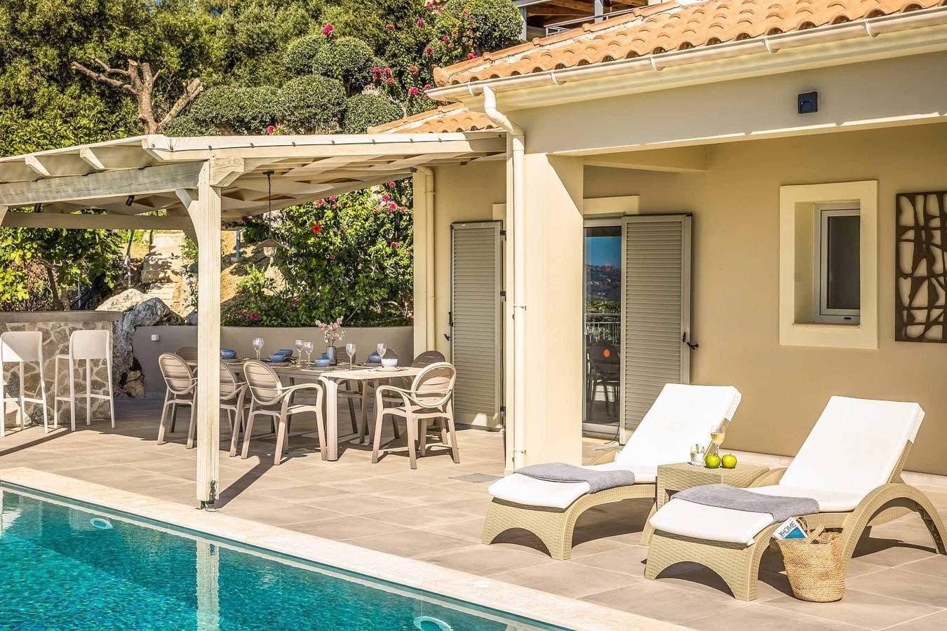 Foto 7 von 44: Villa für 8 Personen mit Terrasse