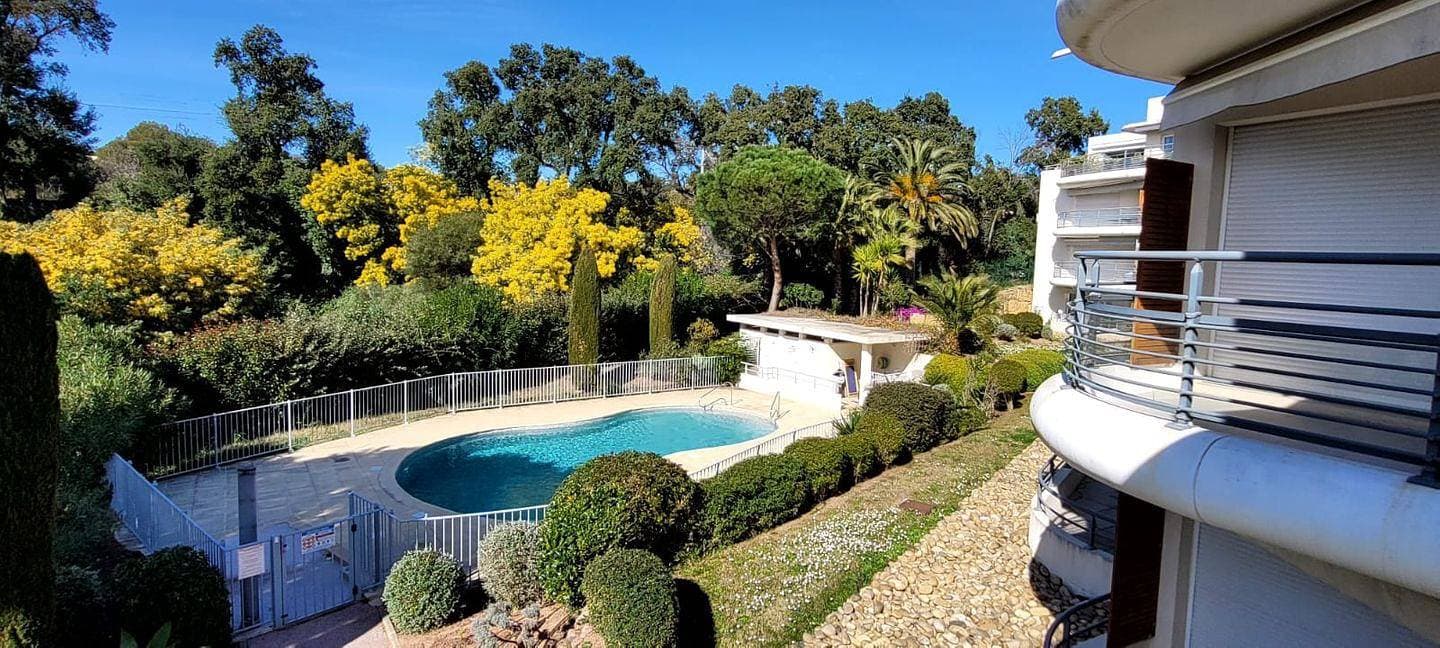4-Sterne Ferienwohnung direkt am Strand mit Meerblick und Pool - in Toplage 1