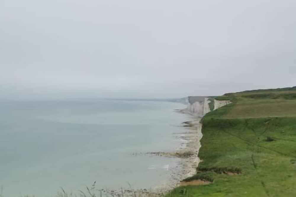 Foto 12 von 18: Le Piloti. Calme et Nature. 6 min de la mer