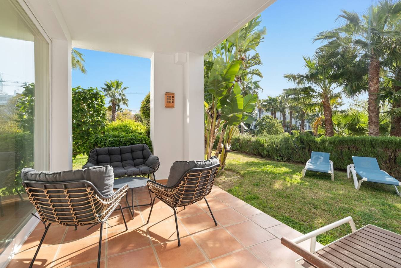 Foto 3 von 32: 21. Apartment with garden in Alcazaba Lagoon Casar