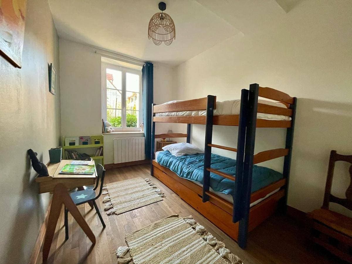 Foto 7 von 39: Three-Bedroom House