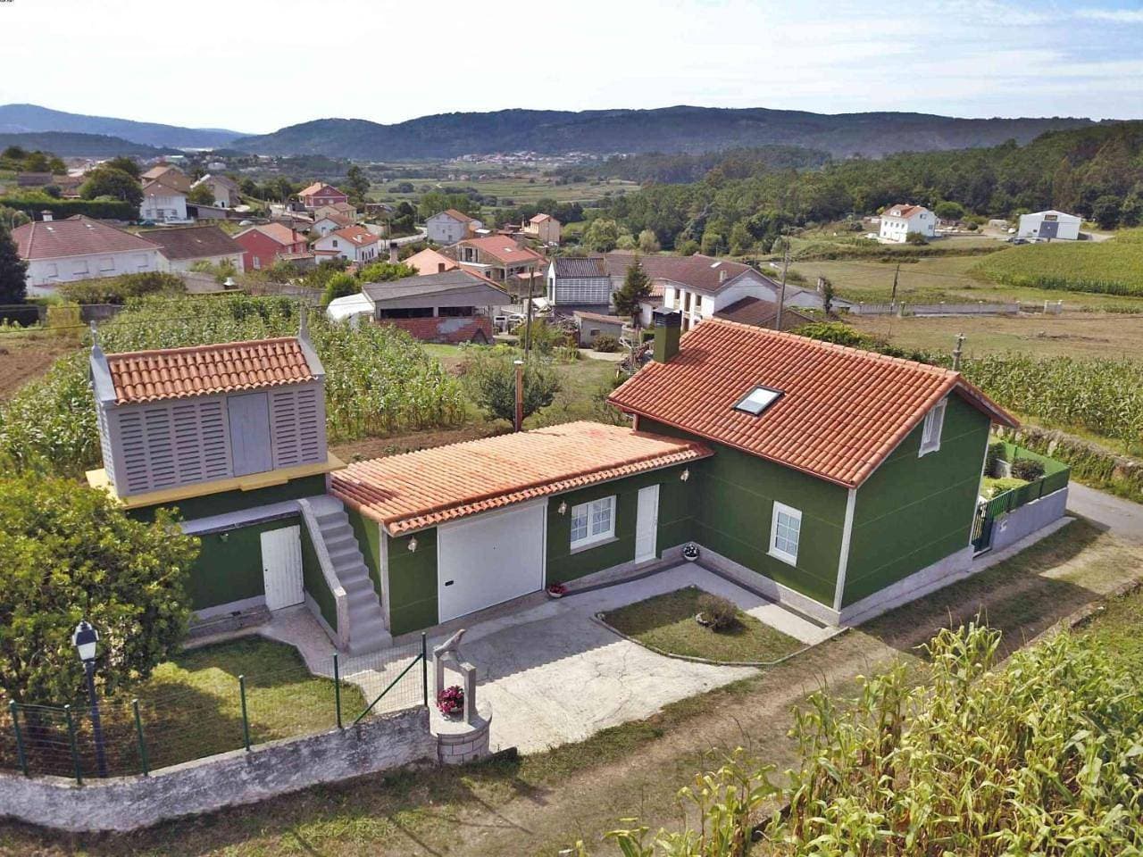 Foto 11 von 26: Four-Bedroom House
