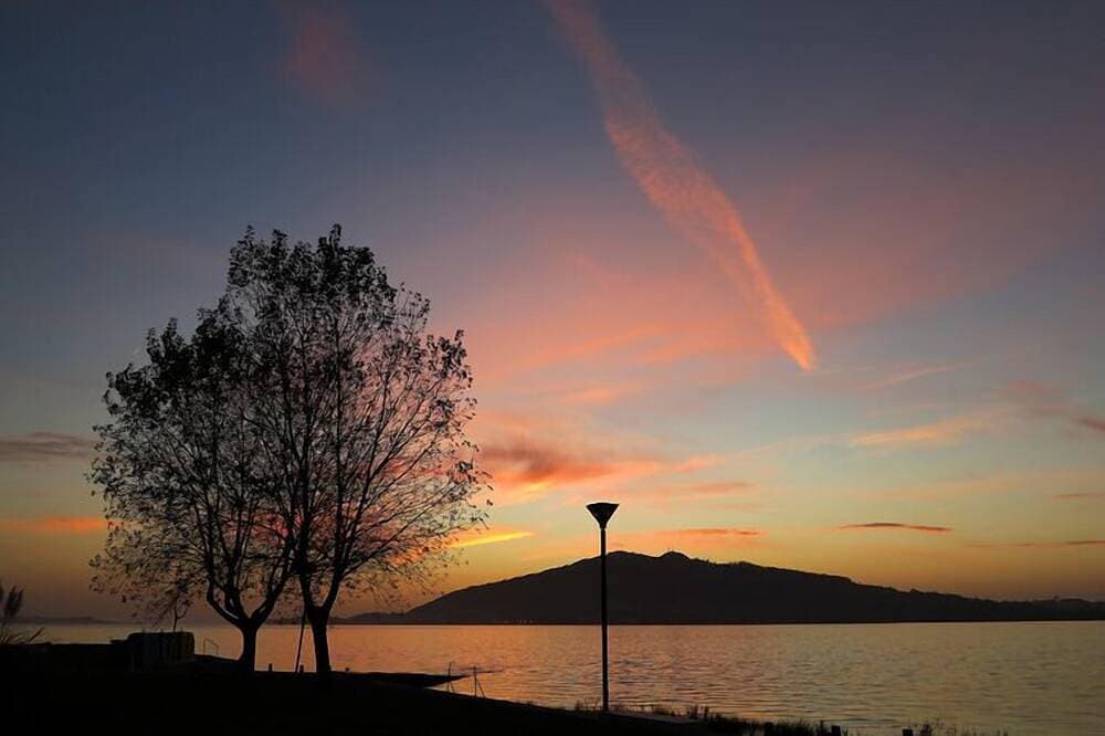 Foto 11 von 30: Spektakuläre Aussicht auf den Fluss, das Meer und Spanien. Herrliche Sonnenschicht !!