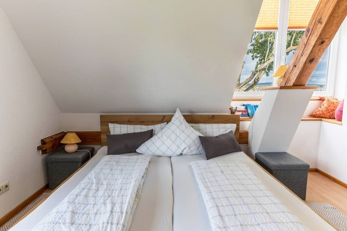 Foto 12 von 30: Charmante Ferienwohnung 1 im Haus Böhler auf der Insel Reichenau mit Seeblick