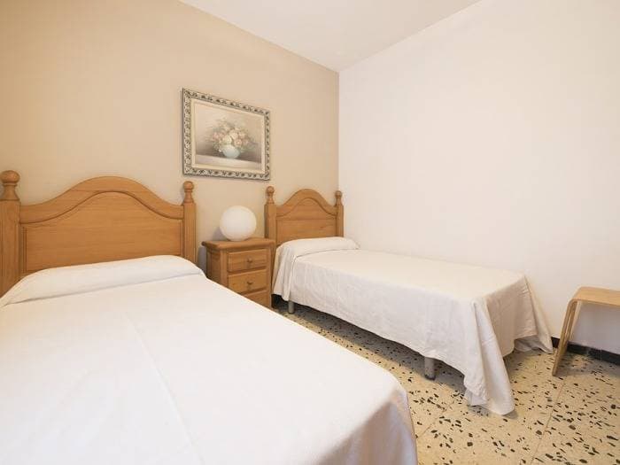 Foto 10 von 22: Ferienwohnung für 6 Personen mit Balkon